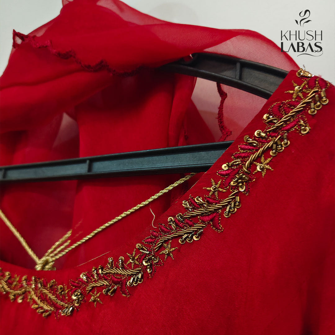 Royal Grace - Red silk with bronze gold embroidery (loose trousers + organza dupatta)