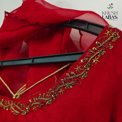 Royal Grace - Red silk with bronze gold embroidery (loose trousers + organza dupatta)